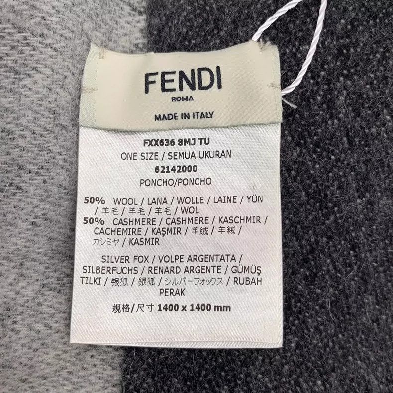 Fendi Fendi Gray Wool Poncho with Fur Collar Size US M / EU 48-50 / 2 - 5 Thumbnail