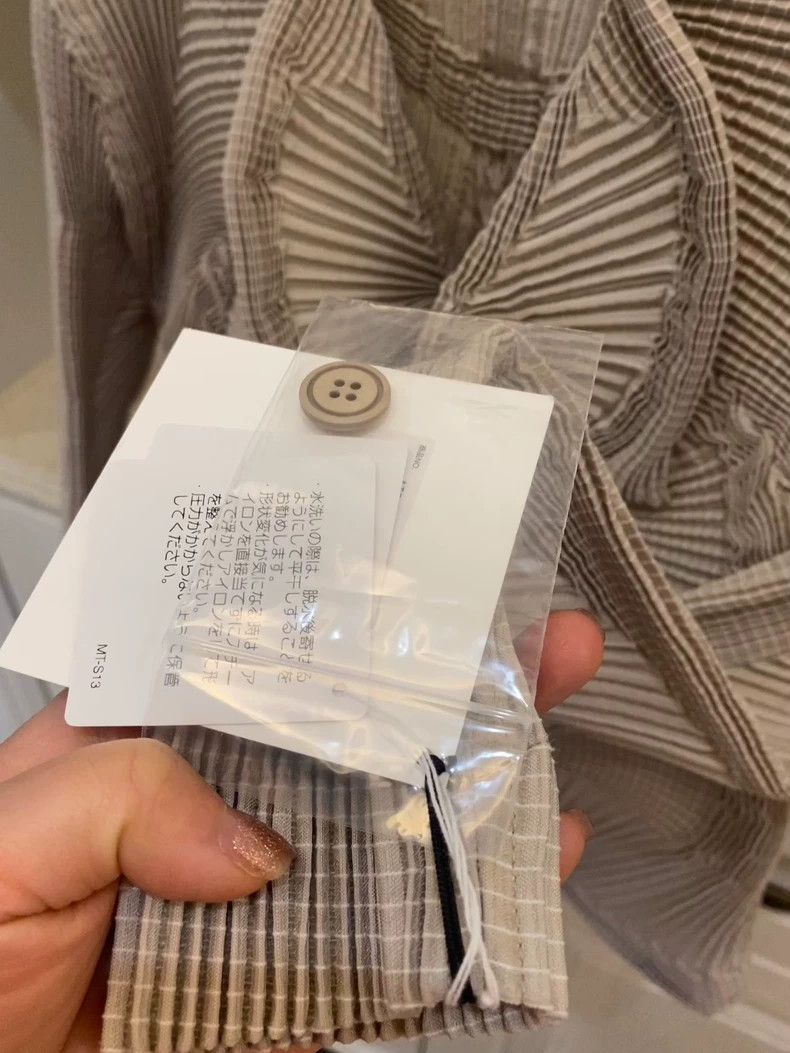 Issey Miyake Issey Miyake Beige Floral Puff Jacket Size US M / EU 48-50 / 2 - 4 Thumbnail