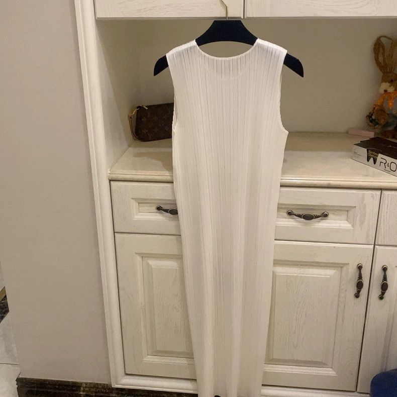 Issey Miyake Issey Miyake White Pleated Dress 114CM Size ONE SIZE - 3 Thumbnail