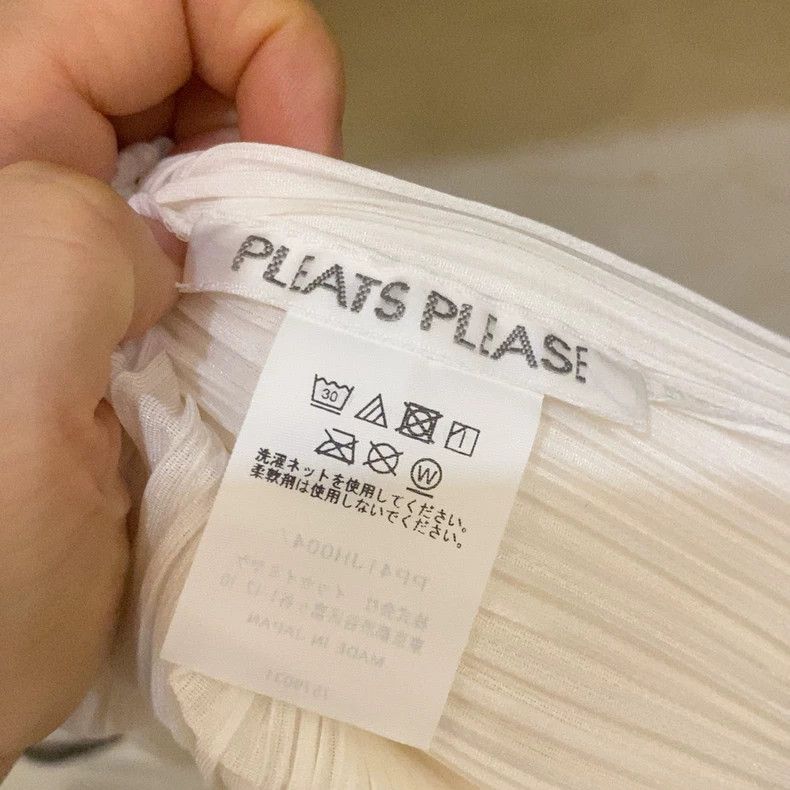 Issey Miyake Issey Miyake White Pleated Dress 114CM Size ONE SIZE - 6 Thumbnail