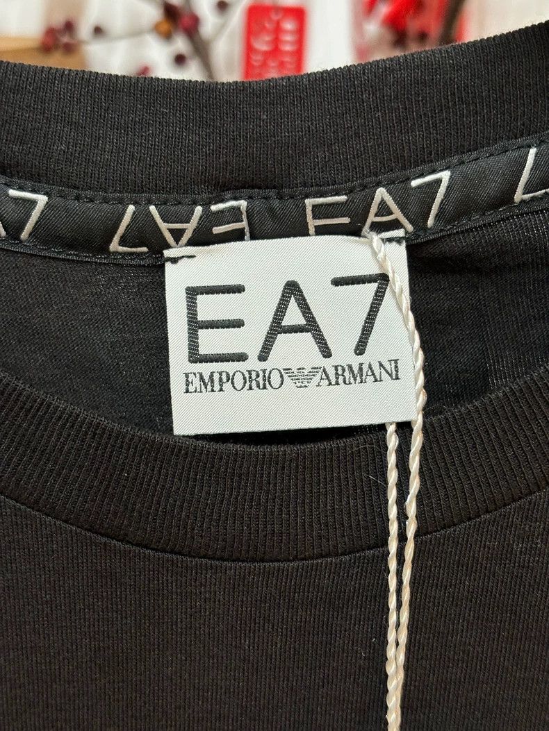 Emporio Armani Armani EA Short Sleeve T-Shirt Size US M / EU 48-50 / 2 - 4 Thumbnail