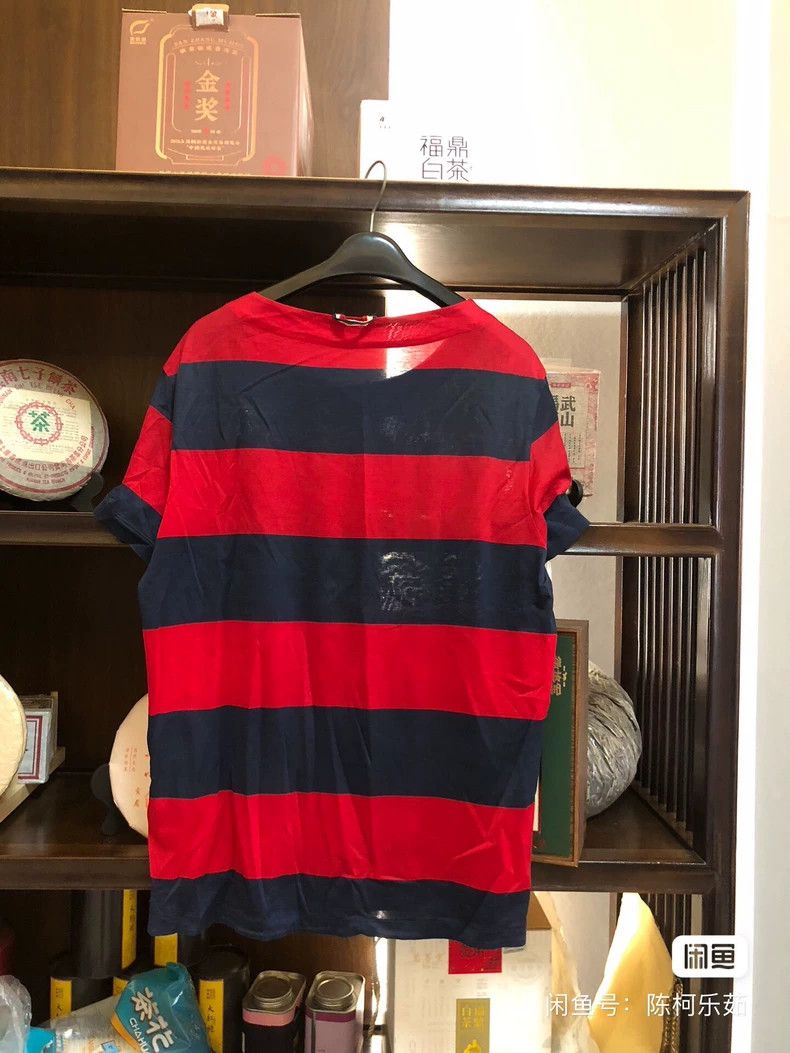 Moncler Moncler Short Sleeve T-Shirt in Red Stripes Size US S / EU 44-46 / 1 - 2 Thumbnail