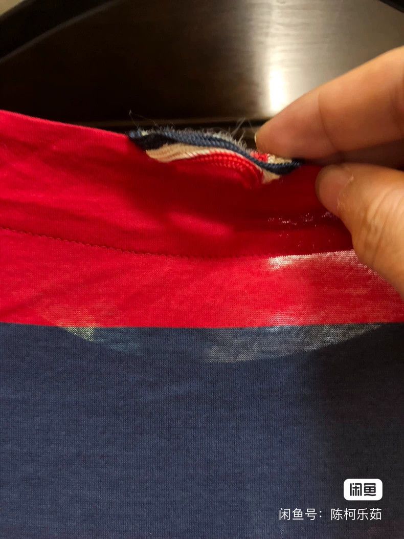 Moncler Moncler Short Sleeve T-Shirt in Red Stripes Size US S / EU 44-46 / 1 - 5 Thumbnail