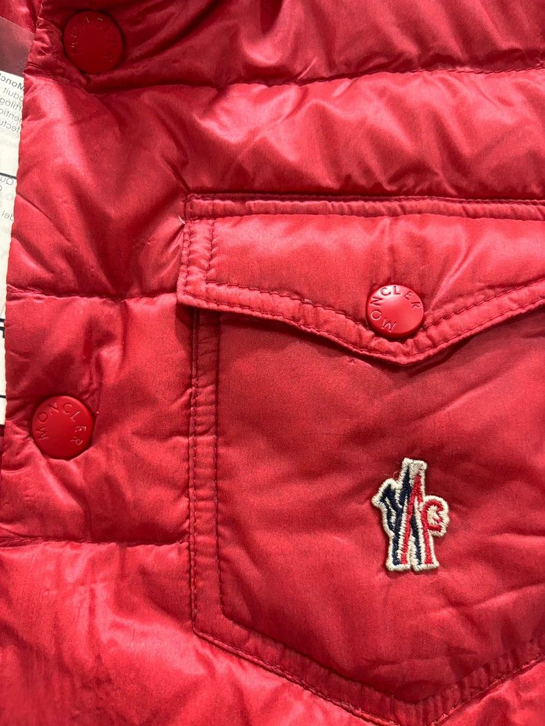Moncler Moncler Red Down Vest with Minor Defects Size US S / EU 44-46 / 1 - 4 Thumbnail