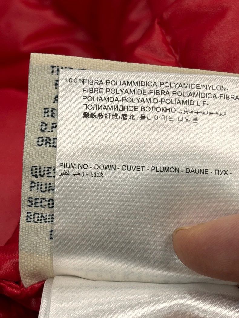 Moncler Moncler Red Down Vest with Minor Defects Size US S / EU 44-46 / 1 - 6 Thumbnail