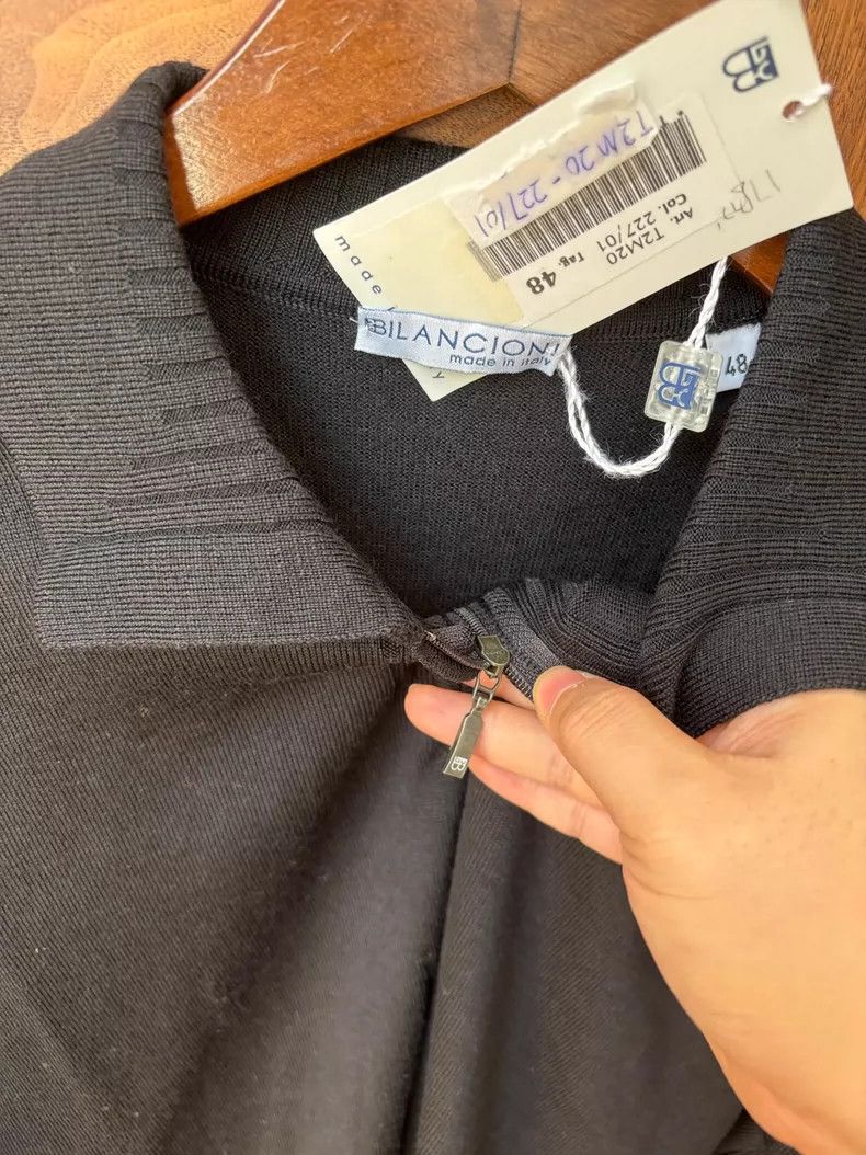 Emporio Armani Black Long Sleeve Wool Sweater Size US L / EU 52-54 / 3 - 9 Thumbnail
