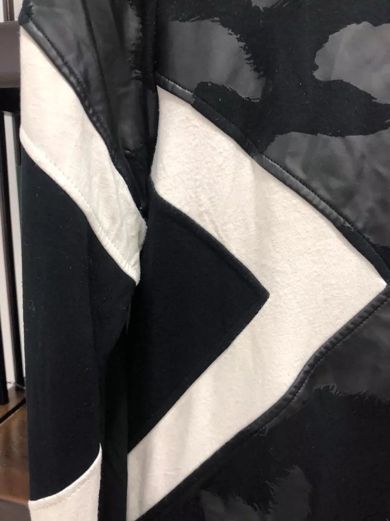 Neil Barrett Neil Barrett Black Sweatshirt with White Details Size US L / EU 52-54 / 3 - 4 Thumbnail