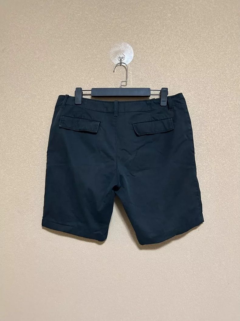 Balenciaga Balenciaga Casual Shorts in Navy Blue Size US 44 / EU 60 - 2 Thumbnail