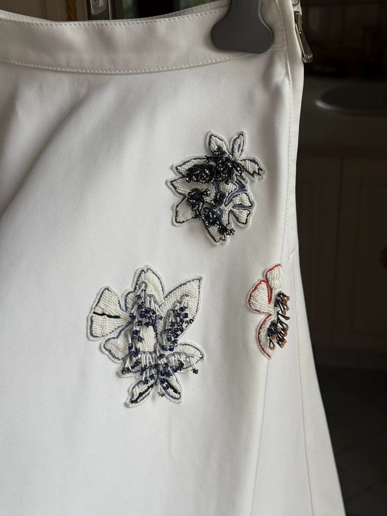 Dior Dior White Embroidered A-Line Skirt Size 34" / US 12 / IT 48 - 2 Thumbnail