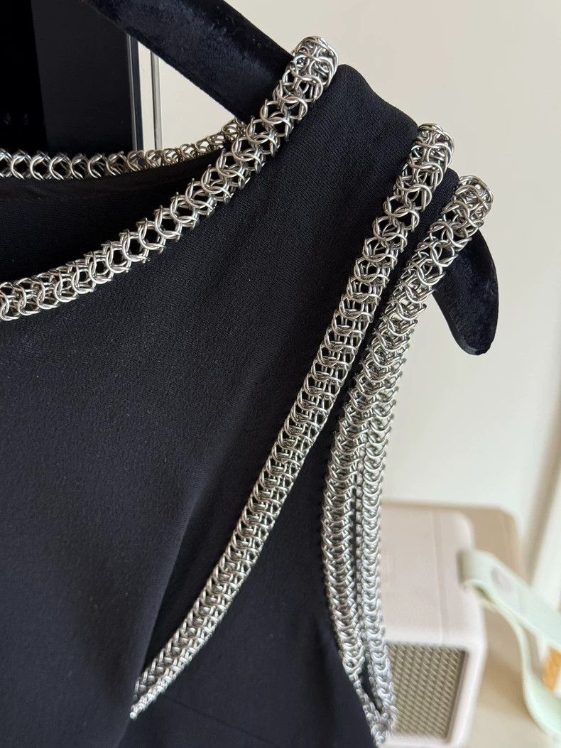Yves Saint Laurent Yves Saint Laurent Black Vintage Sleeveless Top Size US XS / EU 42 / 0 - 6 Thumbnail