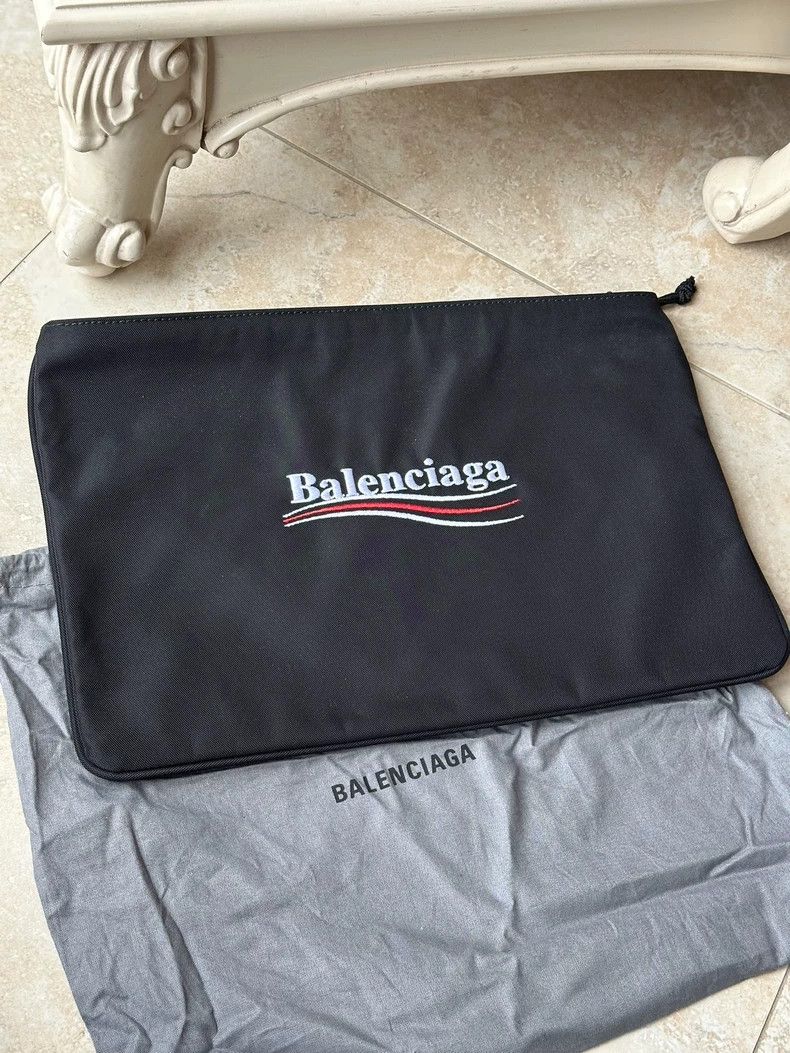 Balenciaga Balenciaga Classic Black Handbag with Logo Size ONE SIZE - 2 Thumbnail