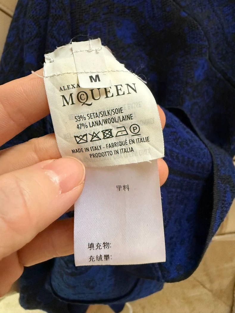 Alexander McQueen Elegant Knitted Dress by Alexander McQueen Size 32" / US 10 / IT 46 - 6 Thumbnail