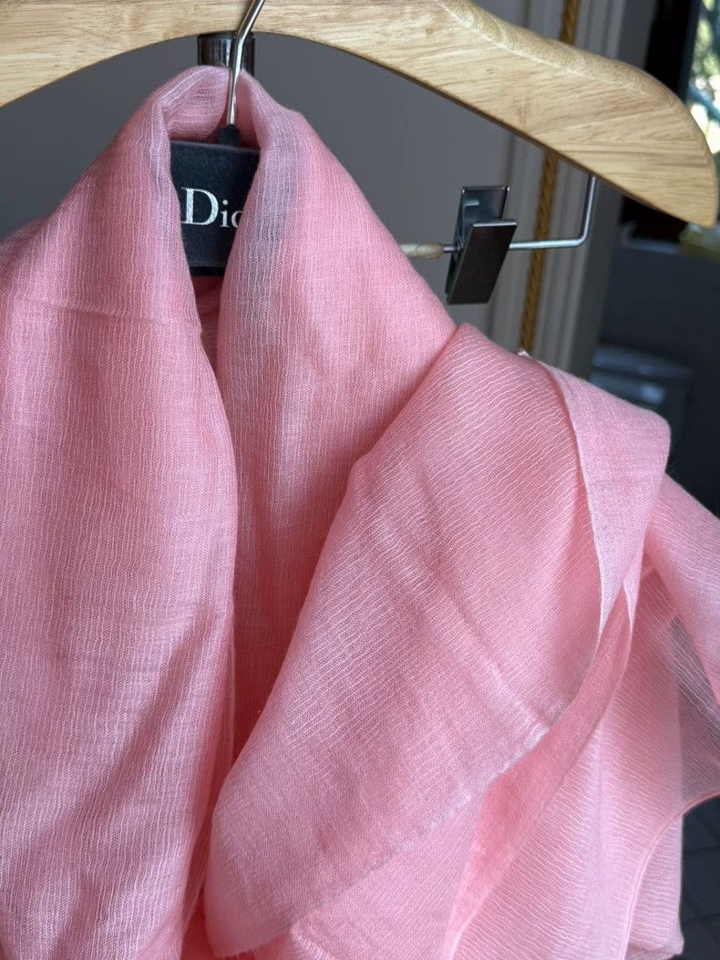 Hermes Hermes Cashmere Scarf in Nearly New Condition Size ONE SIZE - 4 Thumbnail