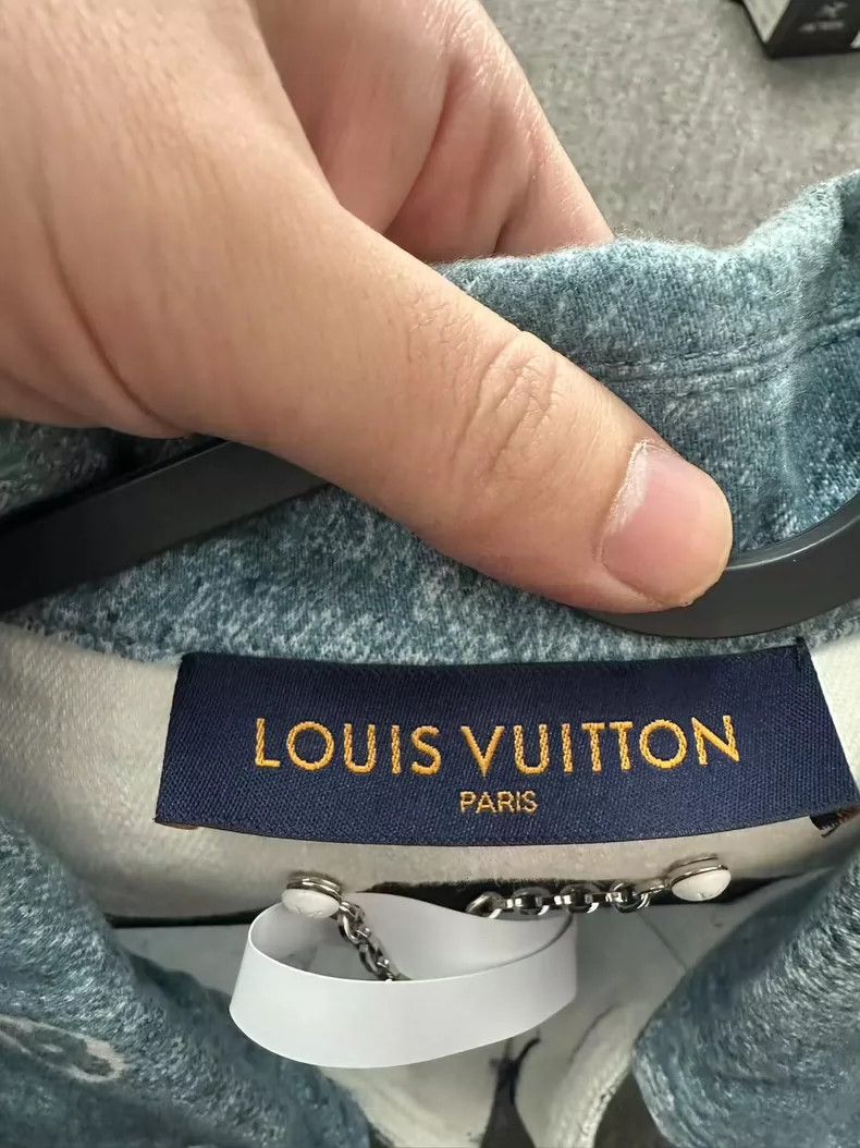 Louis Vuitton LV Denim Shirt Jacket in Good Condition Size US XL / EU 56 / 4 - 3 Thumbnail