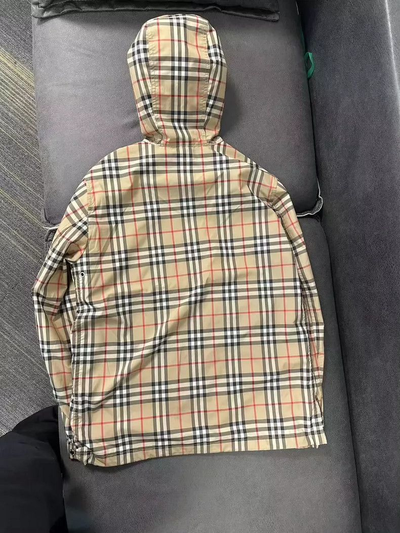 Burberry Burberry Classic Plaid Hooded Raincoat Women Size US XXS / EU 40 - 2 Thumbnail