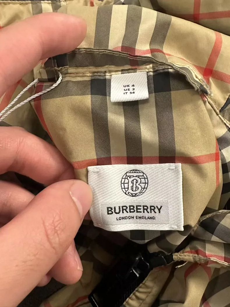Burberry Burberry Classic Plaid Hooded Raincoat Women Size US XXS / EU 40 - 3 Thumbnail