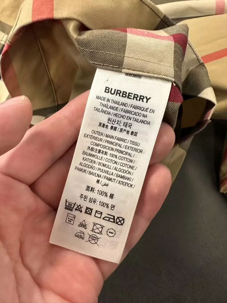 Burberry Burberry Jacket in Beige Plaid Pattern Size US XXS / EU 40 - 4 Thumbnail