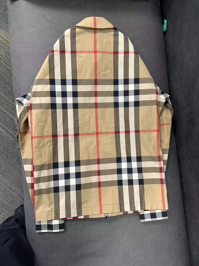 Burberry Burberry Jacket in Beige Plaid Pattern Size US XXS / EU 40 - 2 Thumbnail