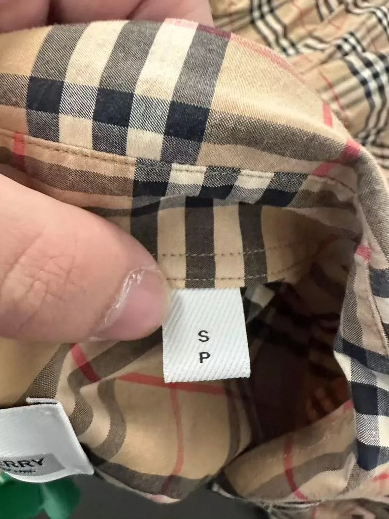 Burberry Burberry Checked Long Sleeve Button-Up Shirt Size US S / EU 44-46 / 1 - 4 Thumbnail
