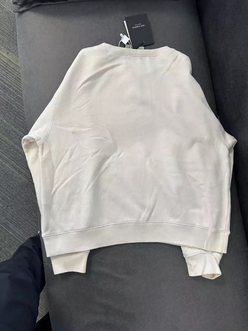 Gucci Gucci Heart Apple Logo Sweatshirt in XS Size US XS / EU 42 / 0 - 2 Thumbnail