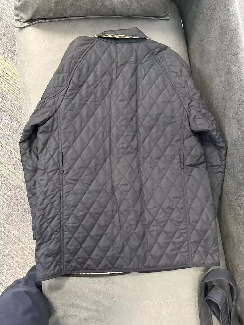 Burberry Burberry Quilted Jacket with Belt in Black Size US L / EU 52-54 / 3 - 2 Thumbnail