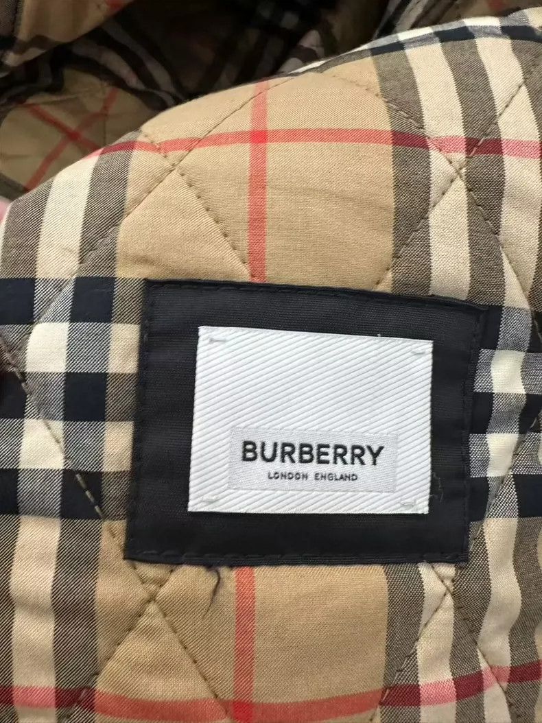 Burberry Burberry Quilted Jacket with Belt in Black Size US L / EU 52-54 / 3 - 4 Thumbnail