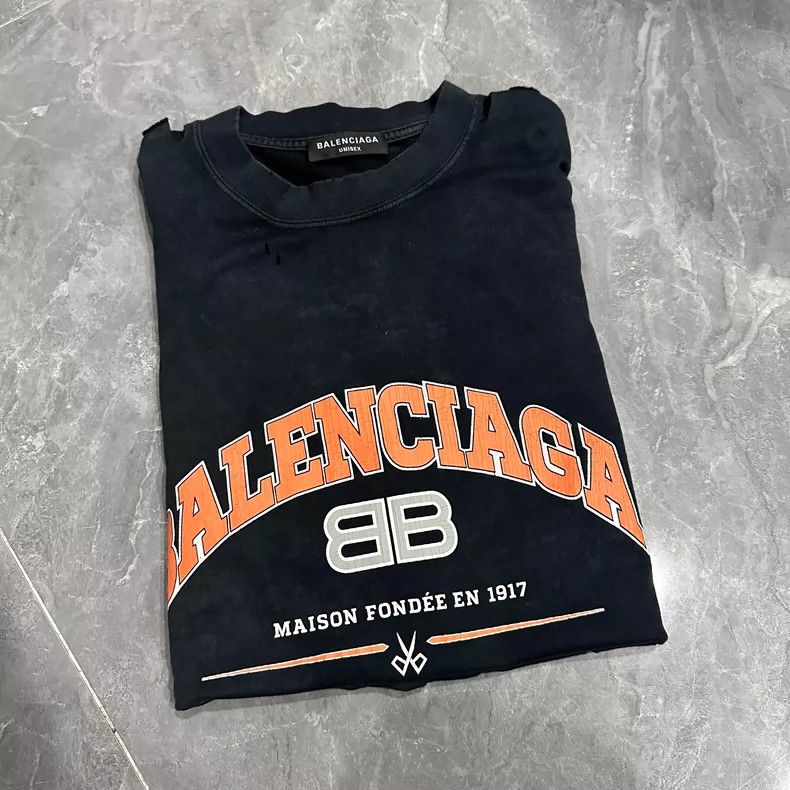 Balenciaga Balenciaga Washed Short Sleeve T-Shirt Size US S / EU 44-46 / 1 - 8 Thumbnail