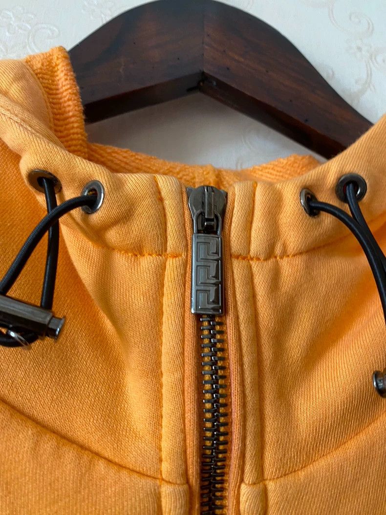 Versace Versace Stylish Orange Hoodie with Logo Size US S / EU 44-46 / 1 - 5 Thumbnail