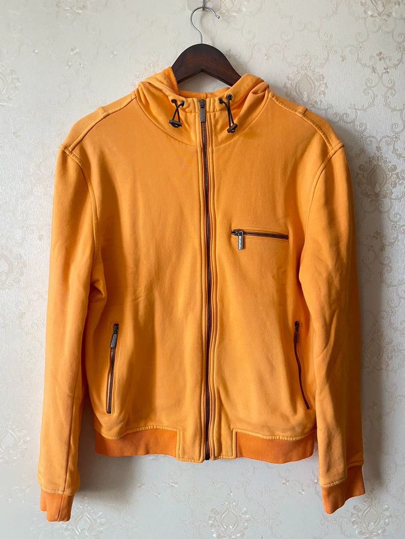 Versace Versace Stylish Orange Hoodie with Logo Size US S / EU 44-46 / 1 - 3 Thumbnail