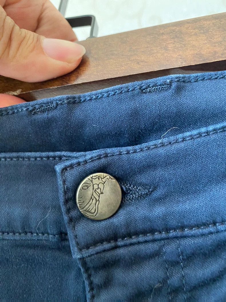Versace Versace Denim Shorts Size 34 Very Good Condition Size US 34 / EU 50 - 4 Thumbnail