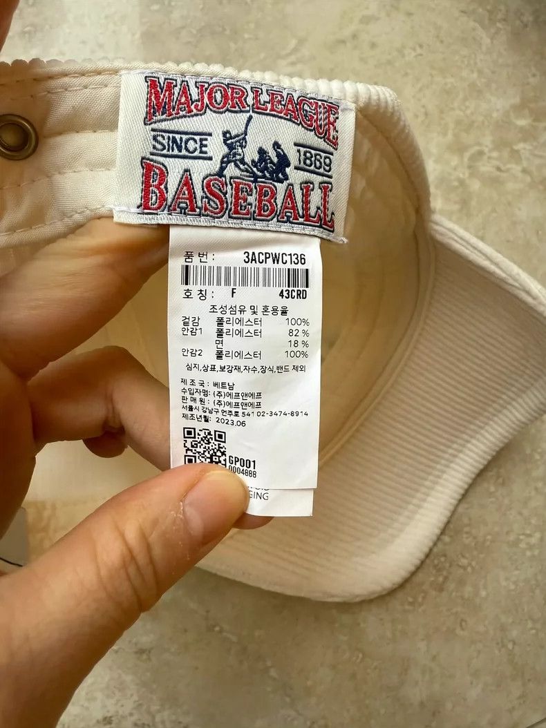 MLB New MLB White Striped Baseball Cap Size ONE SIZE - 6 Thumbnail