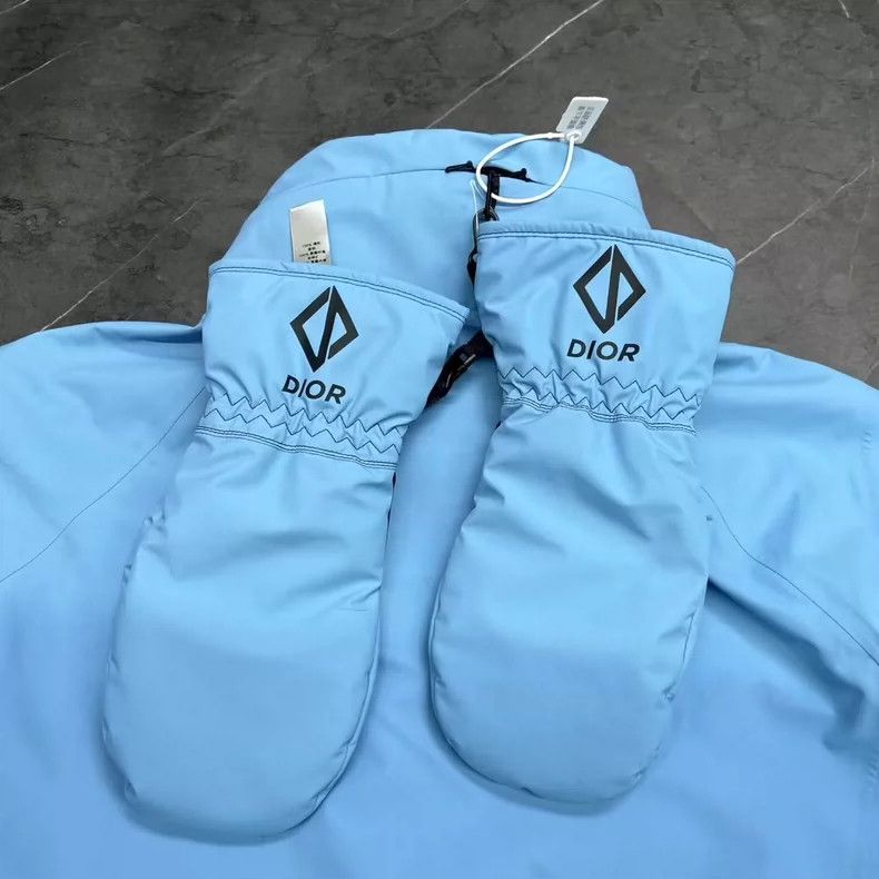 Dior Dior Ski Jacket with Gloves Almost New-yf Size US L / EU 52-54 / 3 - 6 Thumbnail
