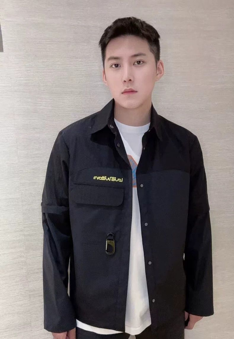 Louis Vuitton Louis Vuitton Detachable Sleeve Jacket-yf Size US XXL / EU 58 / 5 - 9 Thumbnail