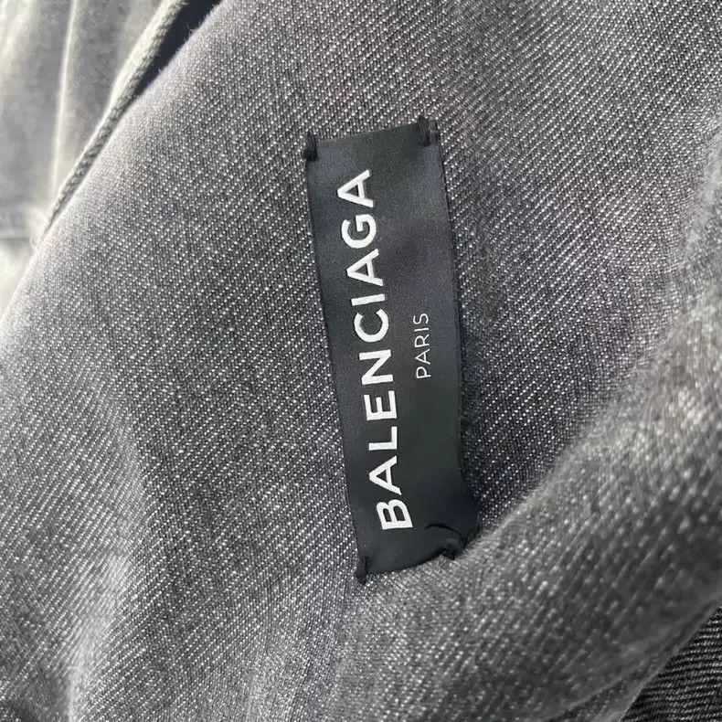Balenciaga Balenciaga Logo Denim Jacket for Men-yf Size US L / EU 52-54 / 3 - 4 Thumbnail