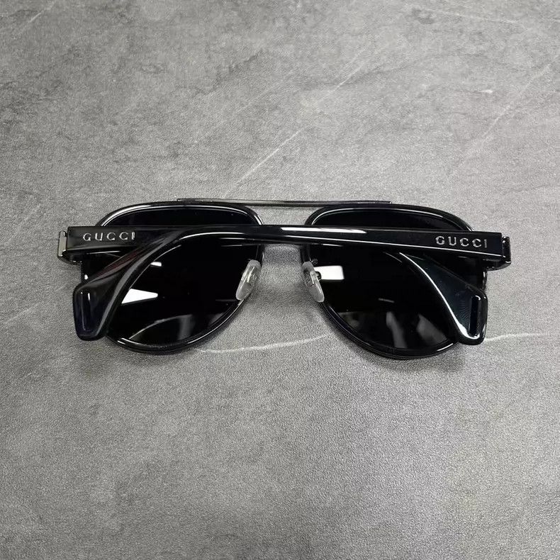 Gucci Gucci Sunglasses with Case and Pouch-yf Size ONE SIZE - 5 Thumbnail