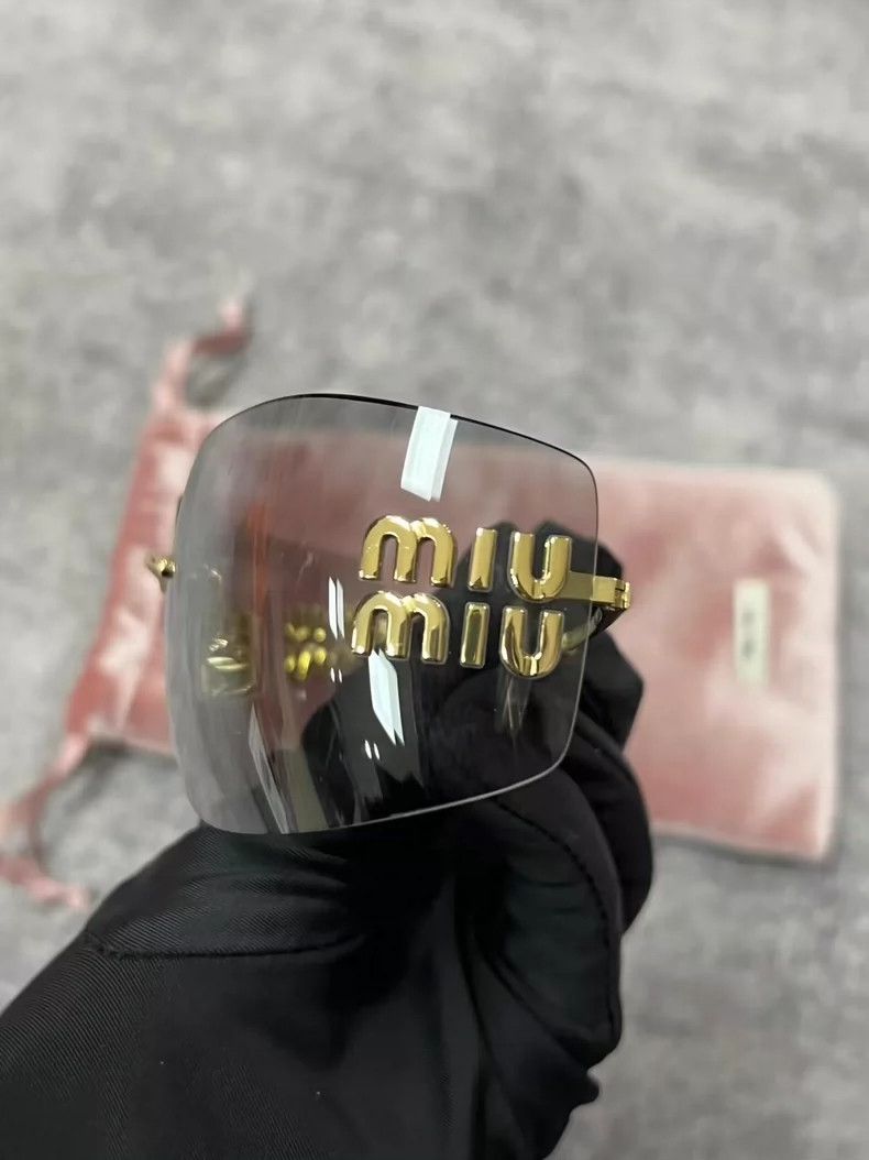 Miu Miu Miumiu Sunglasses with Velvet Case-yf Size ONE SIZE - 3 Thumbnail