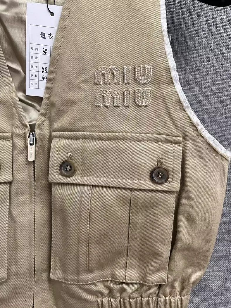 Miumiu Utility Vest in Excellent Condition-yf
