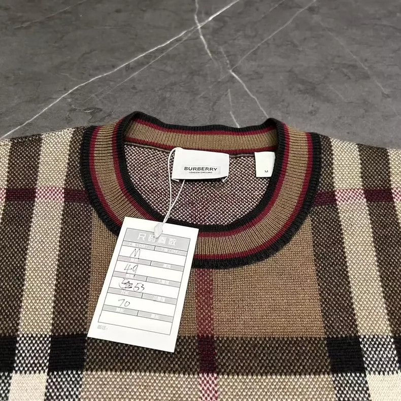 Burberry Burberry Classic Check Sweater Size M-yf Size US M / EU 48-50 / 2 - 3 Thumbnail