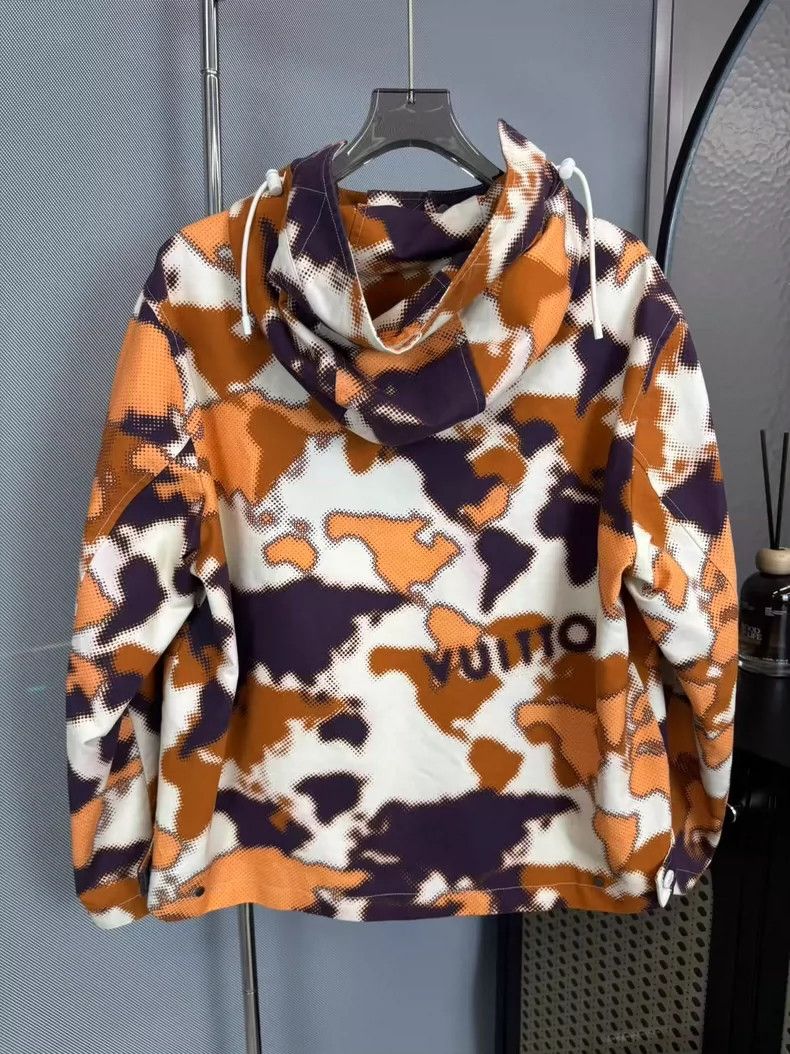 Louis Vuitton Louis Vuitton Camo Hooded Jacket SS24-yf Size US L / EU 52-54 / 3 - 2 Thumbnail