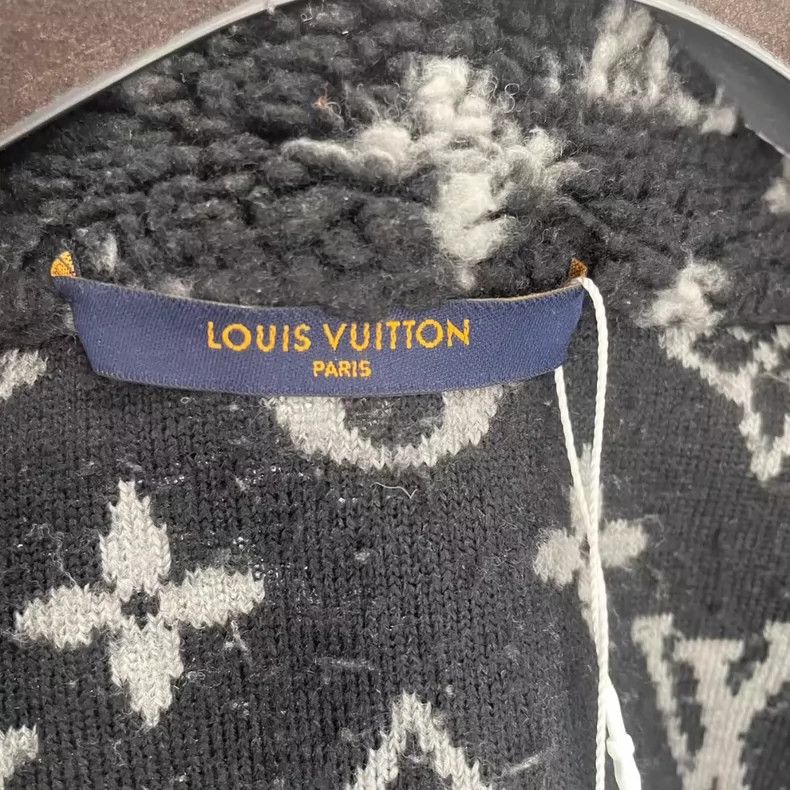 Louis Vuitton Louis Vuitton Black Teddy Fleece Jacket-yf Size US XS / EU 42 / 0 - 3 Thumbnail