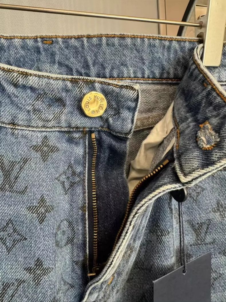 Louis Vuitton Louis Vuitton Gradient Denim Jeans for Sale-yf Size US 31 - 3 Thumbnail
