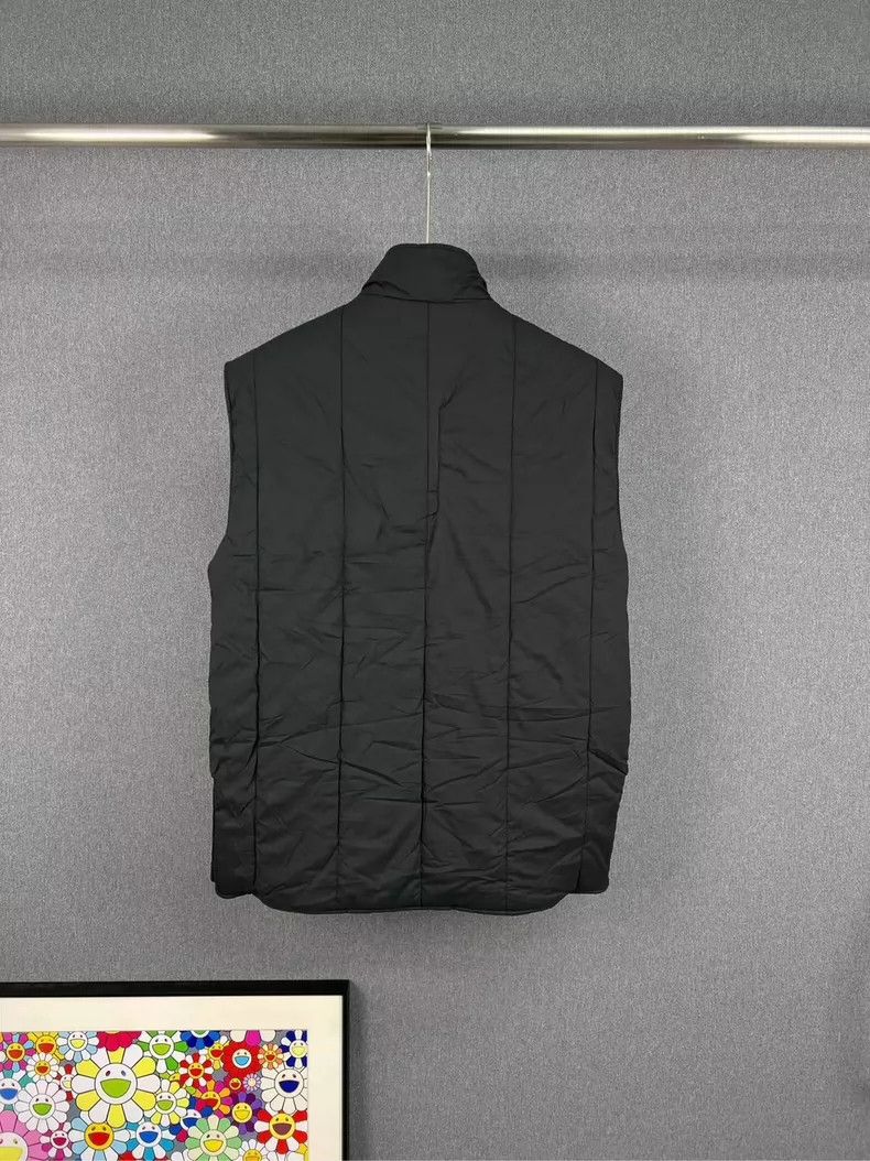 Louis Vuitton Louis Vuitton Reversible Down Vest with Tags-yf Size US L / EU 52-54 / 3 - 4 Thumbnail