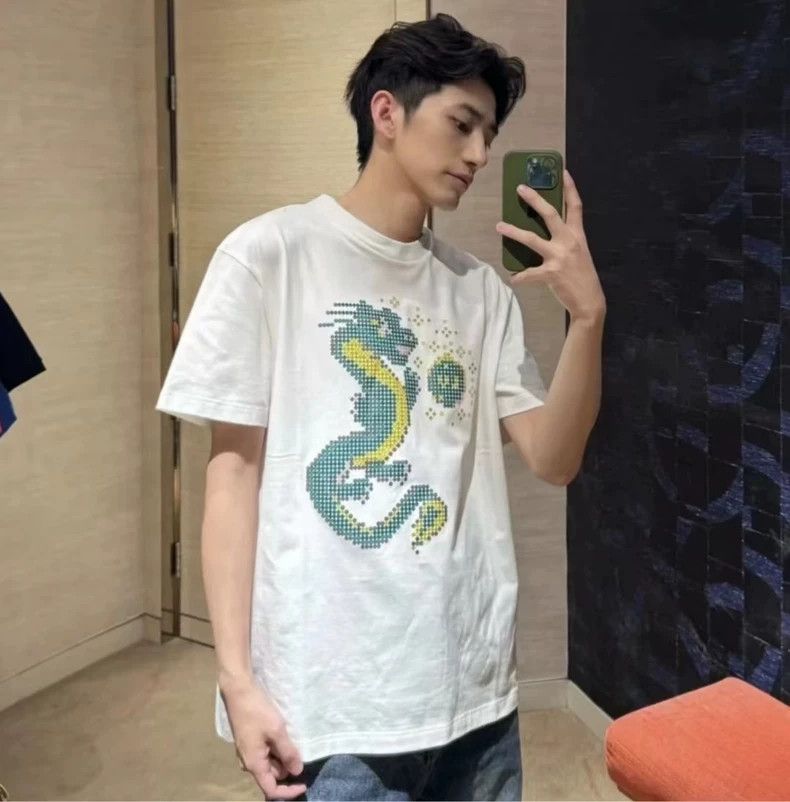 Louis Vuitton Louis Vuitton Limited Edition Dragon Logo Tee-yf Size US M / EU 48-50 / 2 - 6 Thumbnail