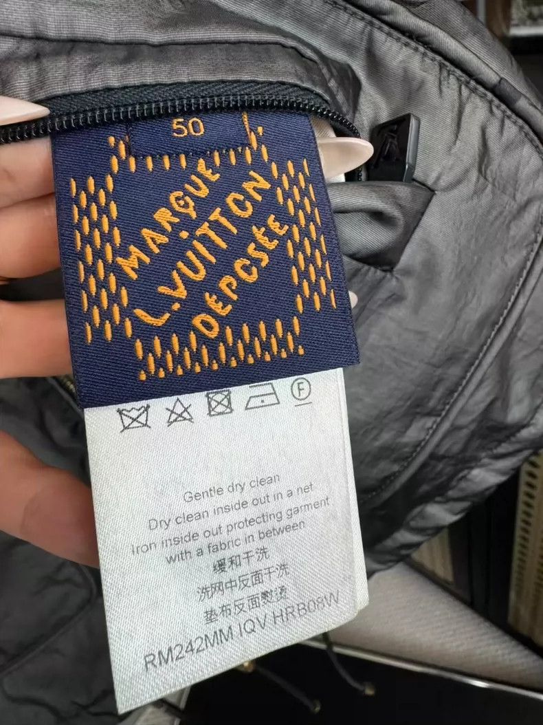 Louis Vuitton Louis Vuitton Gray Mottled Jacket with Tags-yf Size US L / EU 52-54 / 3 - 4 Thumbnail