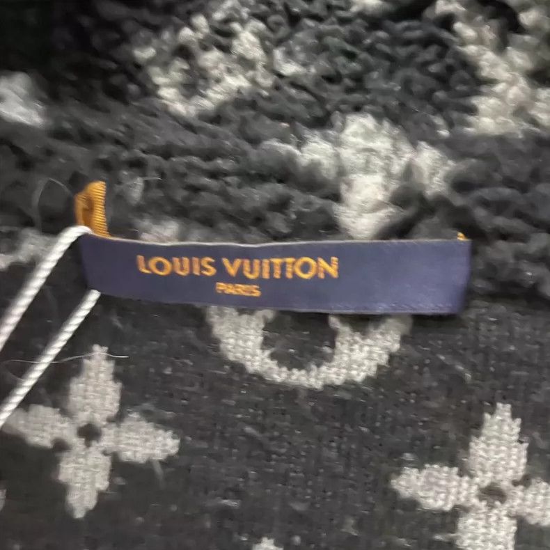 Louis Vuitton Louis Vuitton Black Teddy Fur Jacket-yf Size US XS / EU 42 / 0 - 2 Thumbnail