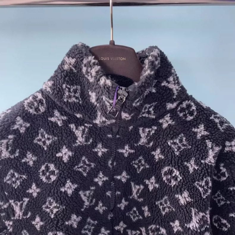 Louis Vuitton Louis Vuitton Black Teddy Fur Jacket-yf Size US XS / EU 42 / 0 - 3 Thumbnail