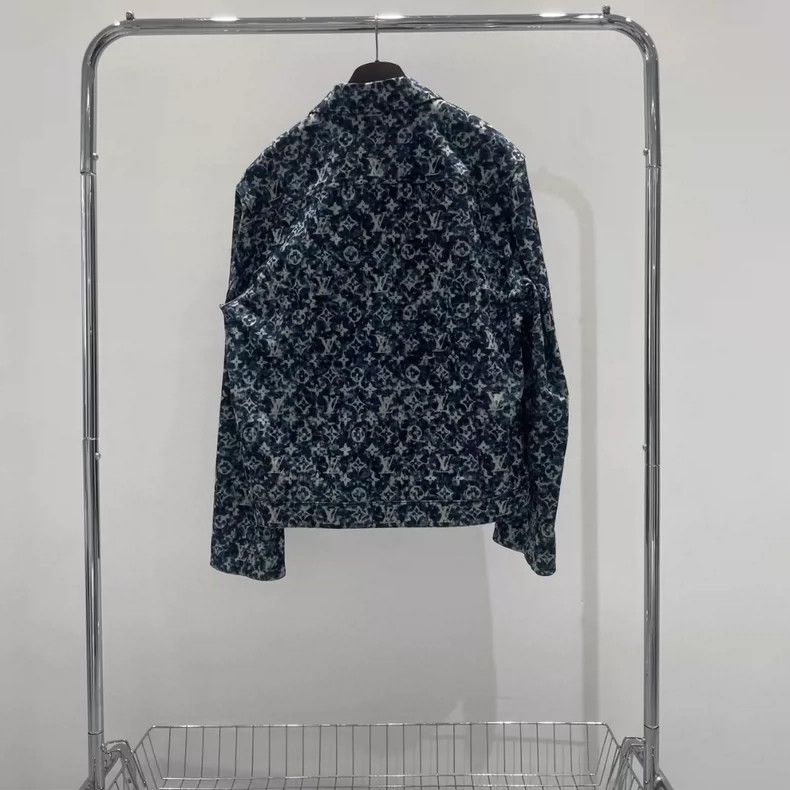 Louis Vuitton Louis Vuitton Logo Jacket Brand New Size 50-yf Size US L / EU 52-54 / 3 - 2 Thumbnail