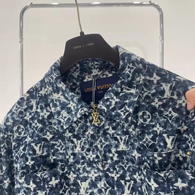 Louis Vuitton Louis Vuitton Logo Jacket Brand New Size 50-yf Size US L / EU 52-54 / 3 - 3 Thumbnail