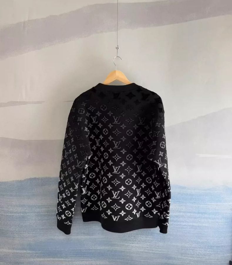 Louis Vuitton Louis Vuitton Black and White Gradient Sweatshirt-yf Size US L / EU 52-54 / 3 - 3 Thumbnail