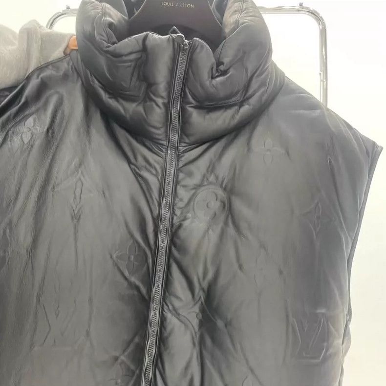 Louis Vuitton Louis Vuitton Black Logo Leather Vest-yf Size US L / EU 52-54 / 3 - 3 Thumbnail